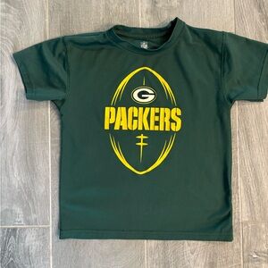 Packers tshirt size 5/6, in excellent condition.
